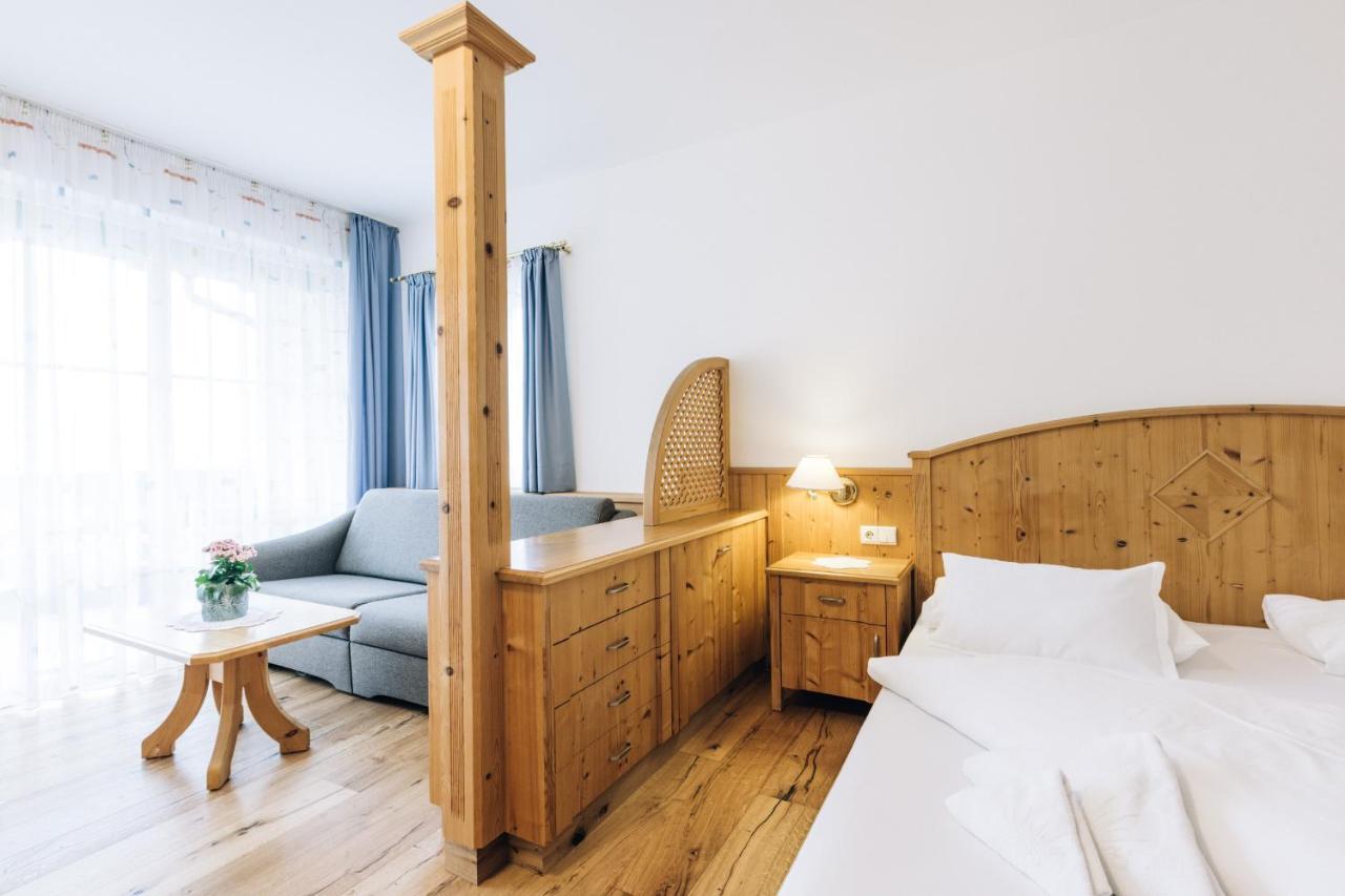 Hotel Tenz 2025 Montagna Eksteriør bilde