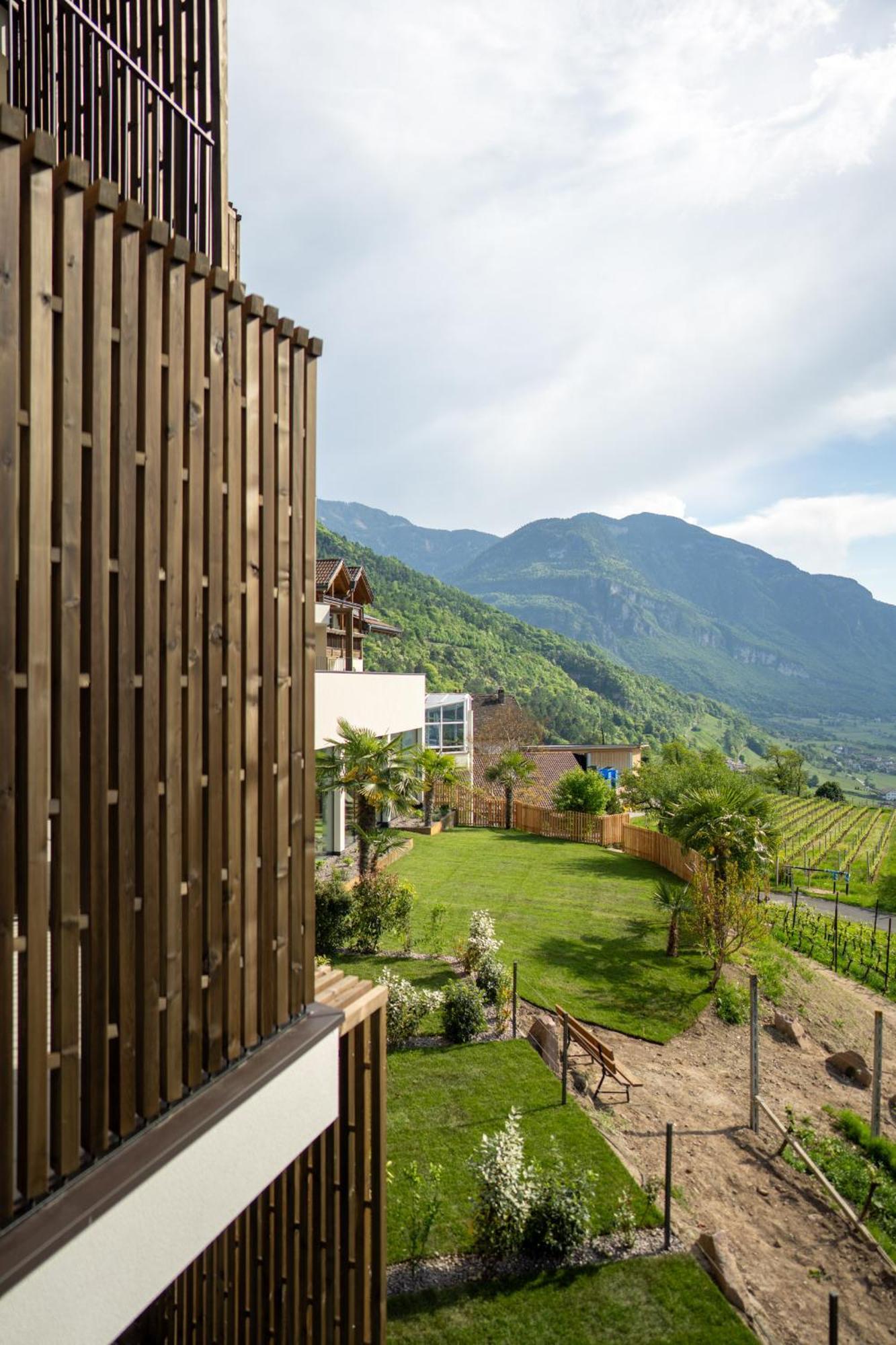 Hotel Tenz 2025 Montagna Eksteriør bilde