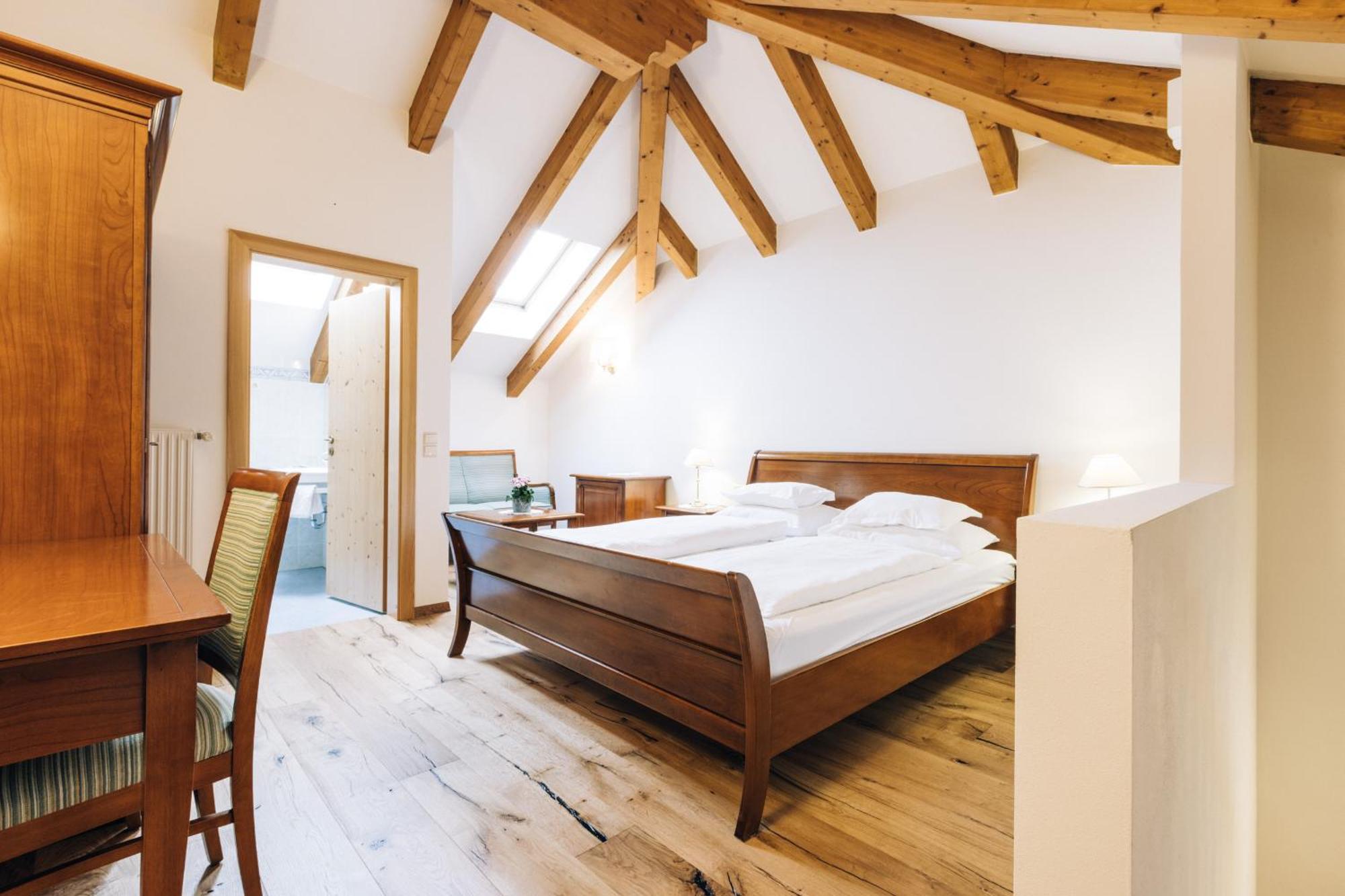 Hotel Tenz 2025 Montagna Eksteriør bilde