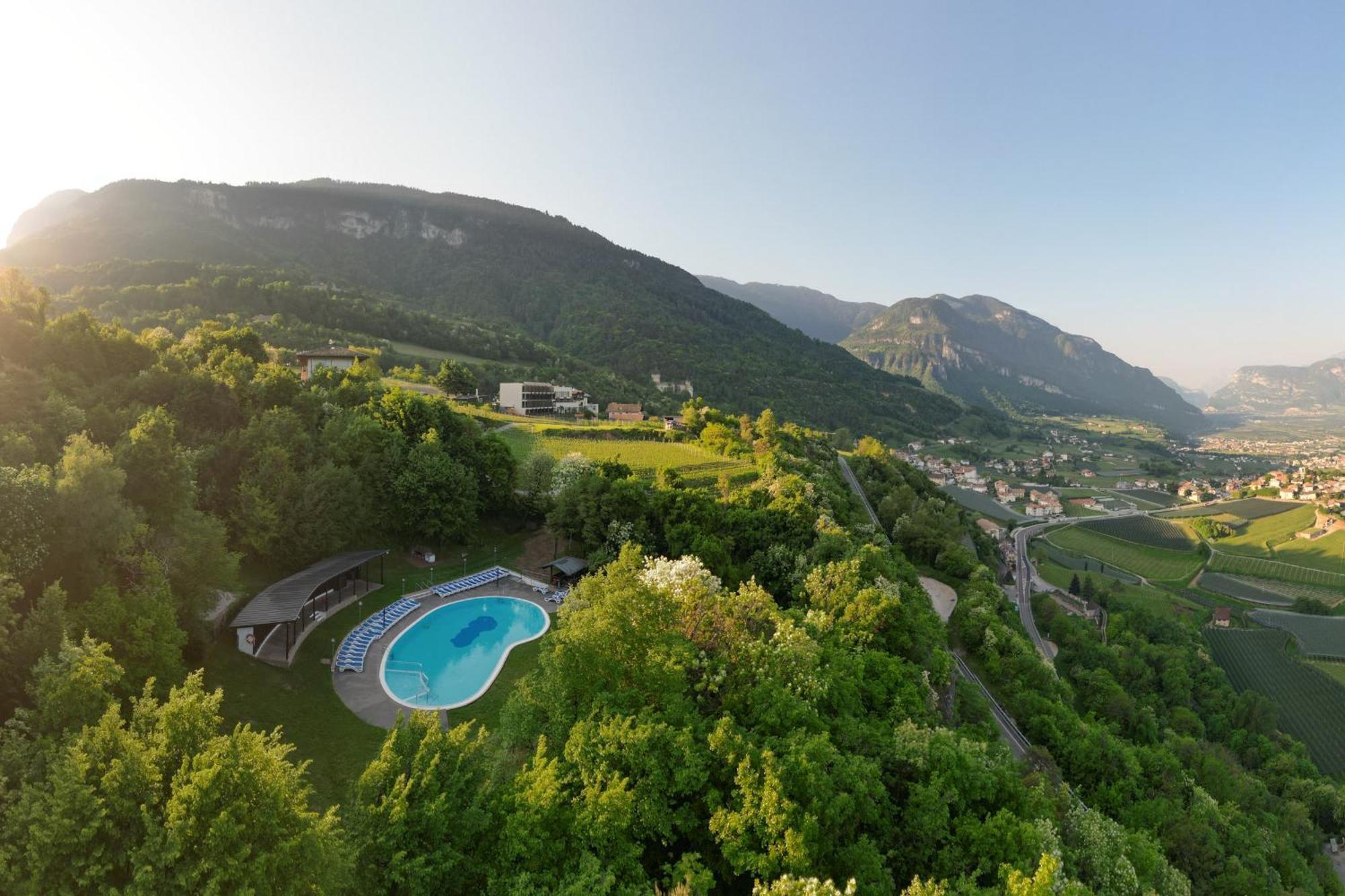 Hotel Tenz 2025 Montagna Eksteriør bilde