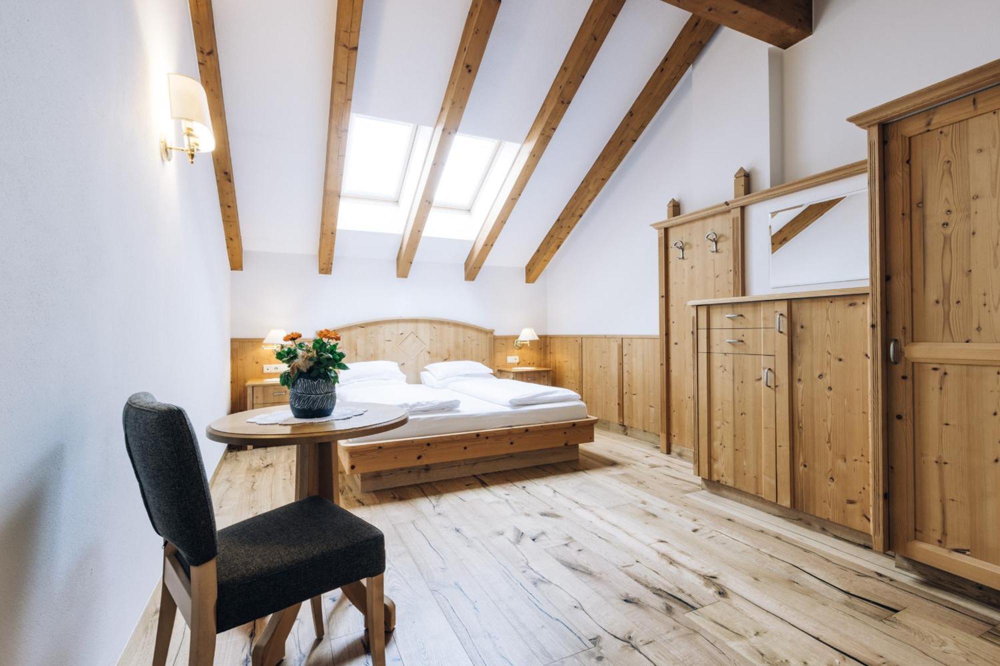 Hotel Tenz 2025 Montagna Eksteriør bilde